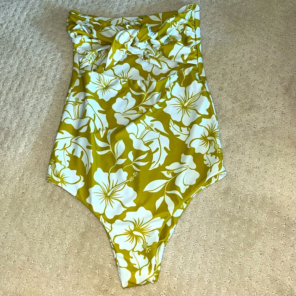 Mikoh one piece size M